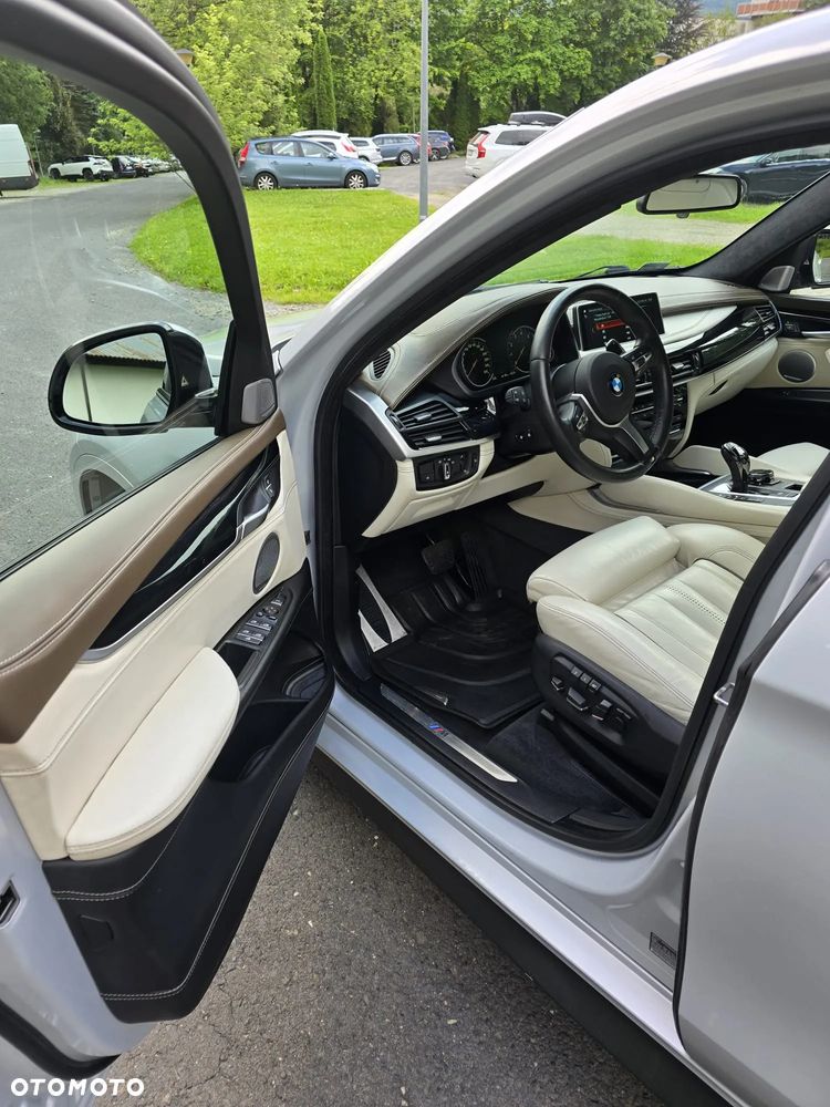 BMW X6 xDrive50i - 9