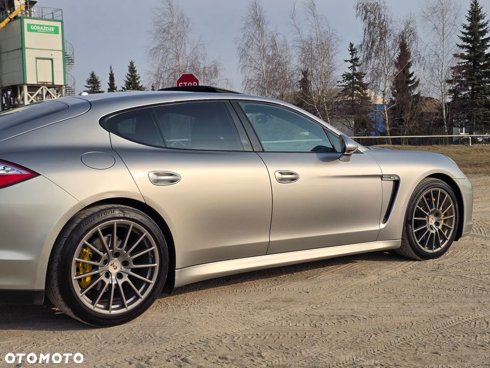 Porsche Panamera 4 PDK Edition - 26