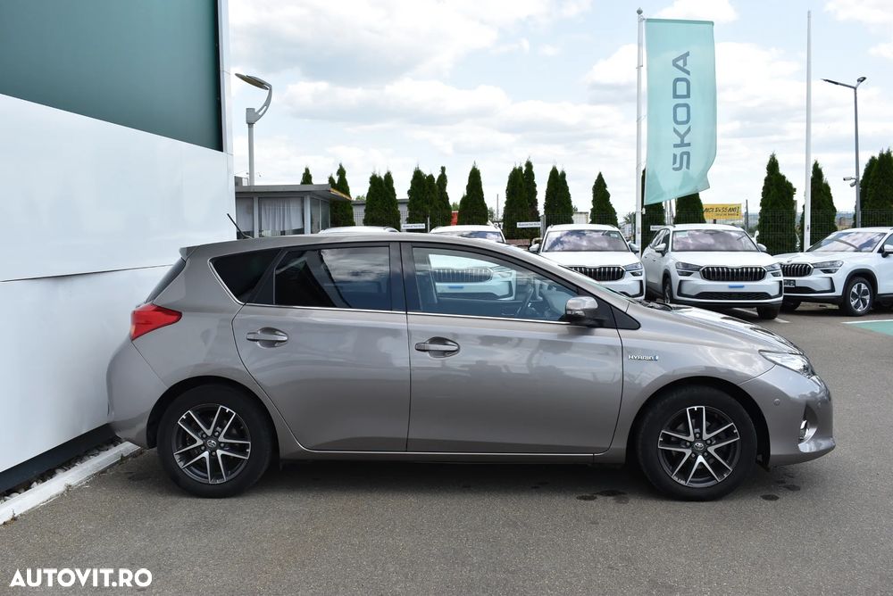 Toyota Auris 1.8 L VVT-i Luna - 8