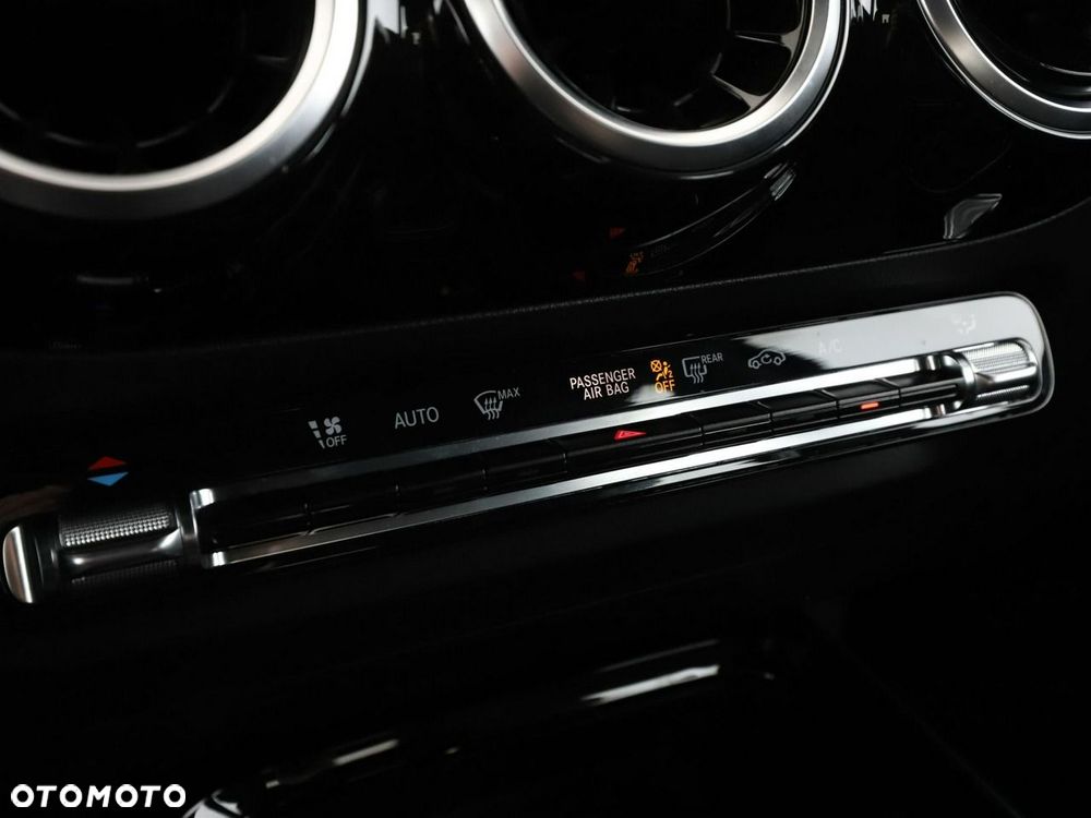 Mercedes-Benz Klasa B 200 d 8G-DCT Progressive - 31
