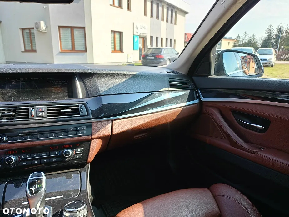 BMW Seria 5 530d Touring Sport-Aut - 15