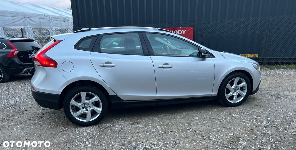 Volvo V40 Cross Country D2 Momentum - 3