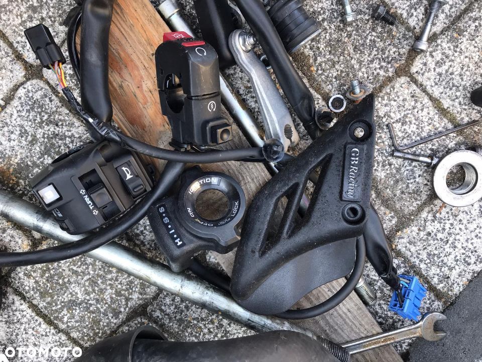 Honda CBR 1000 RR  SC59 rama   amortyzator  nakładka pług dolny - 5