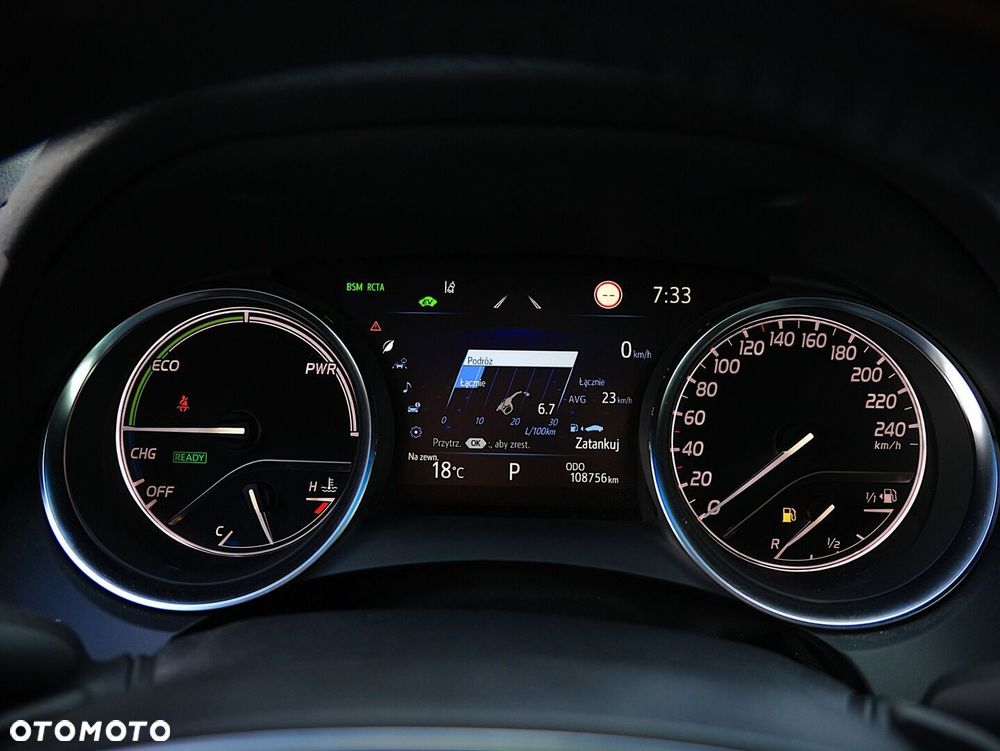Toyota Camry 2.5 Hybrid Executive CVT - 17