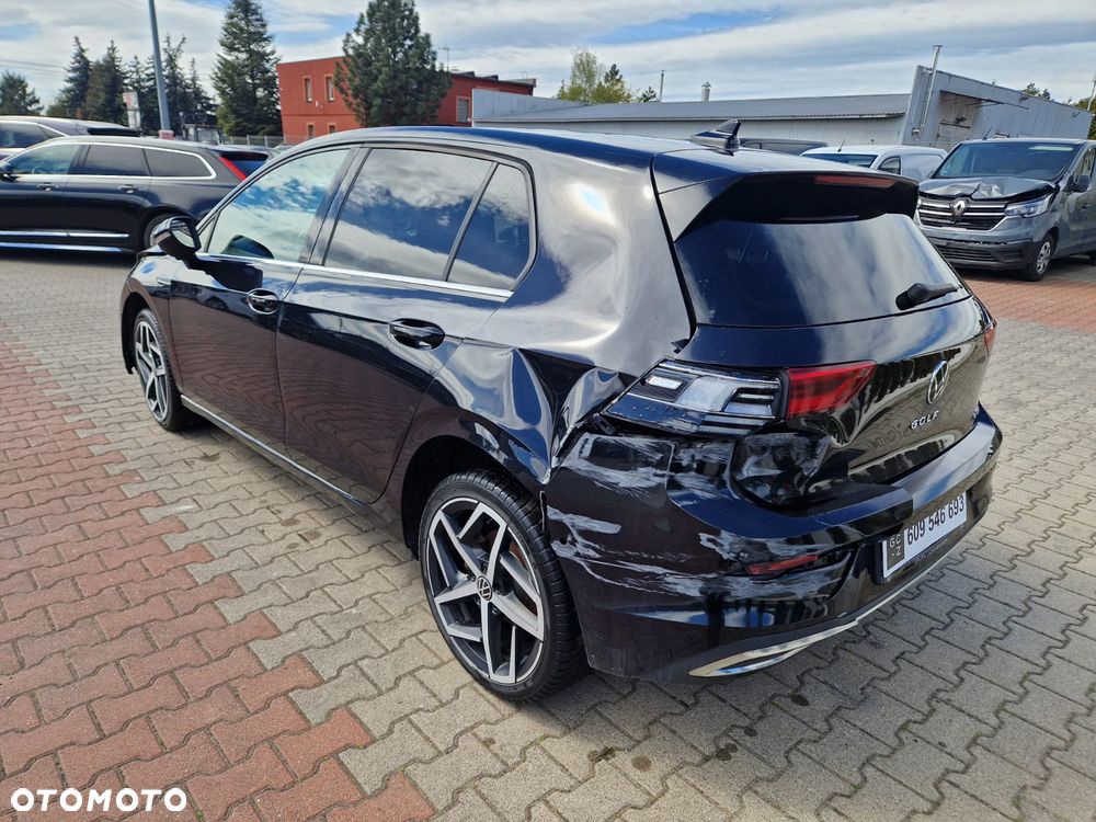 Volkswagen Golf 1.5 eTSI EVO Style DSG - 6