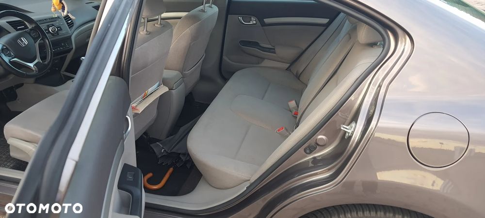 Honda Civic 1.8 Executive - 9
