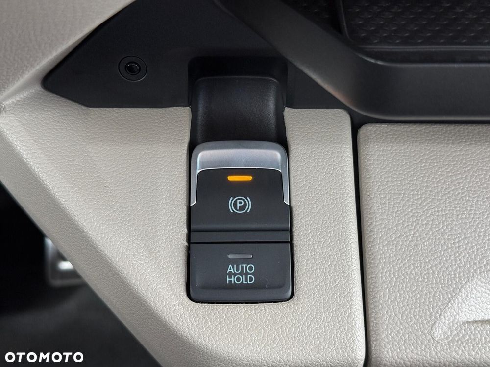 Volkswagen Multivan 2.0 TDI L1 Style DSG - 32