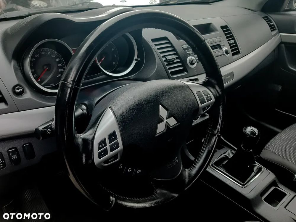 Mitsubishi Lancer 1.8 Intense - 6