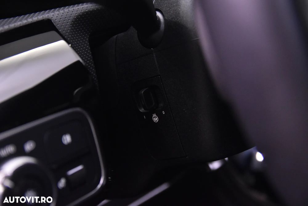 Mercedes-Benz CLA - 16