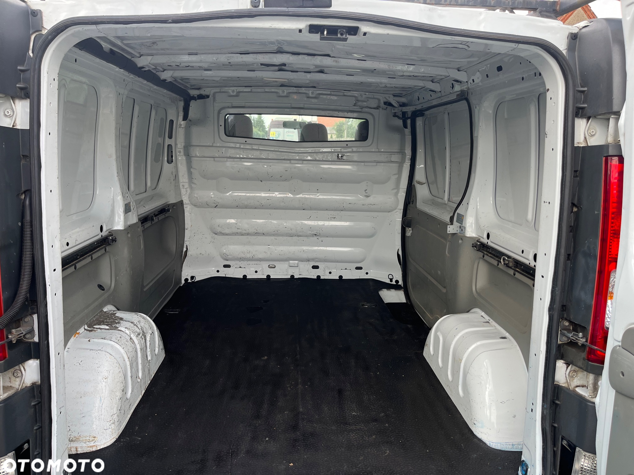 Opel Vivaro - 14