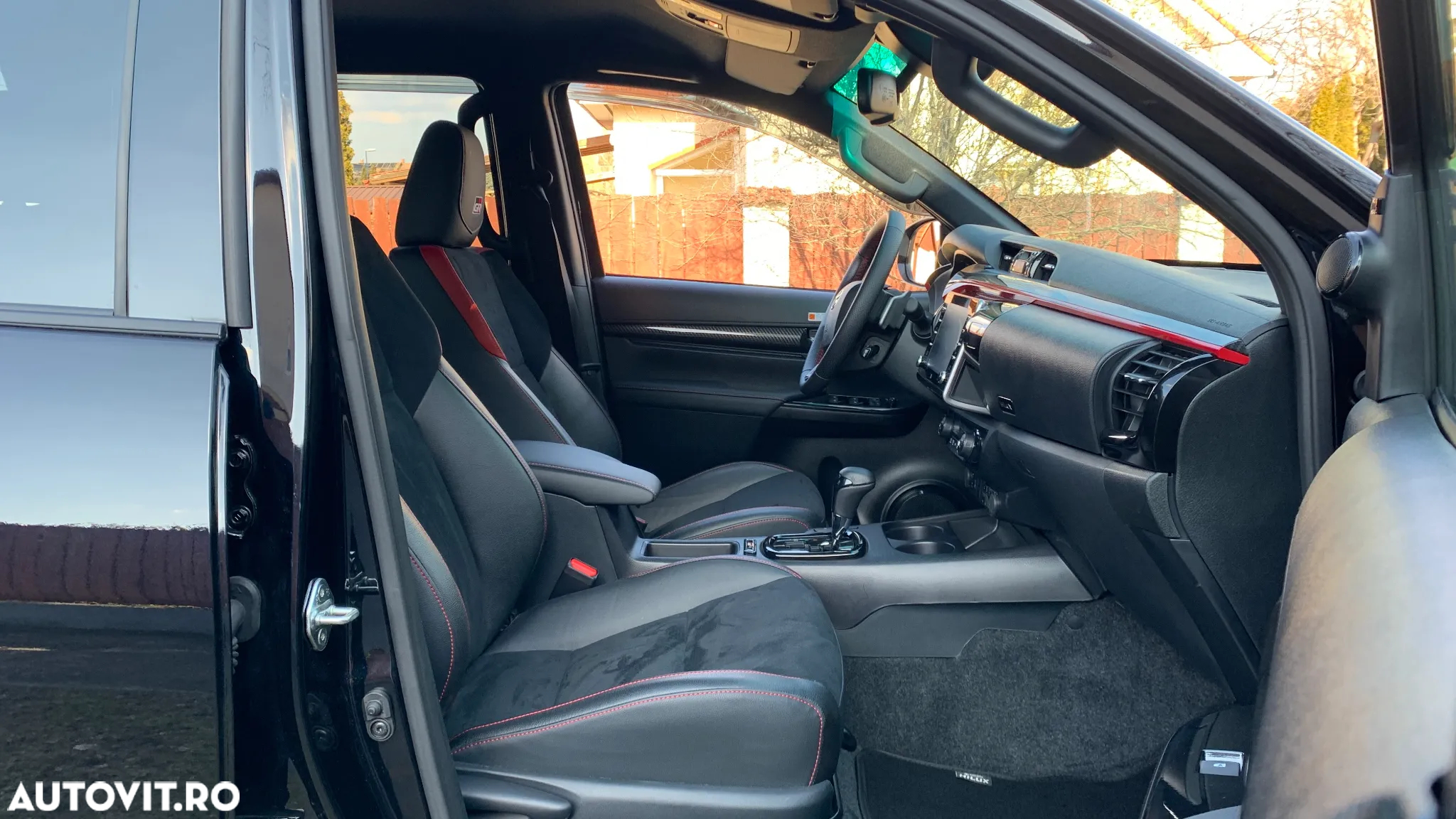 Toyota Hilux 2.8D 204CP 4x4 Double Cab AT GR Sport II - 19