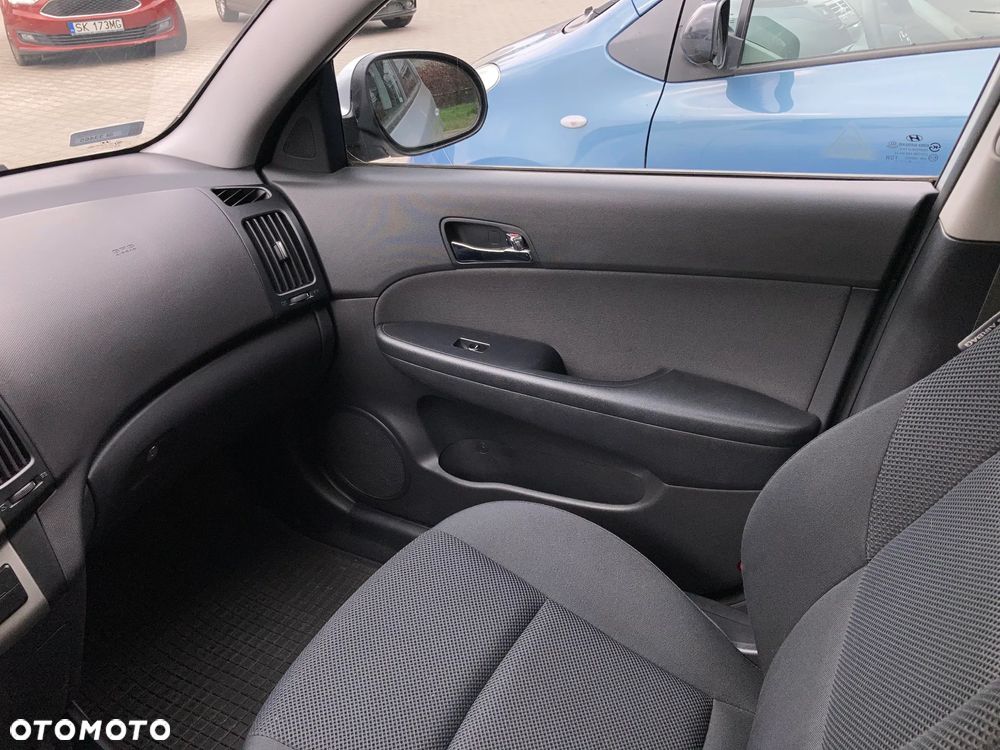 Hyundai i30 1.6 Comfort - 8