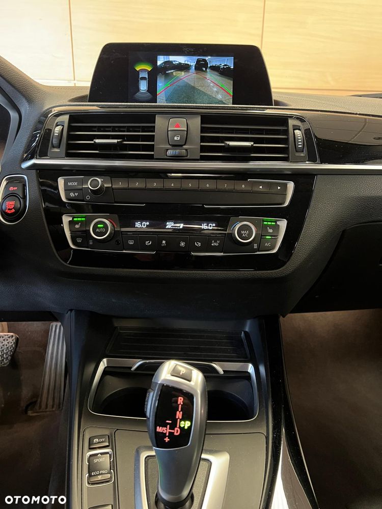 BMW Seria 1 118i GPF Sport Line Shadow - 13