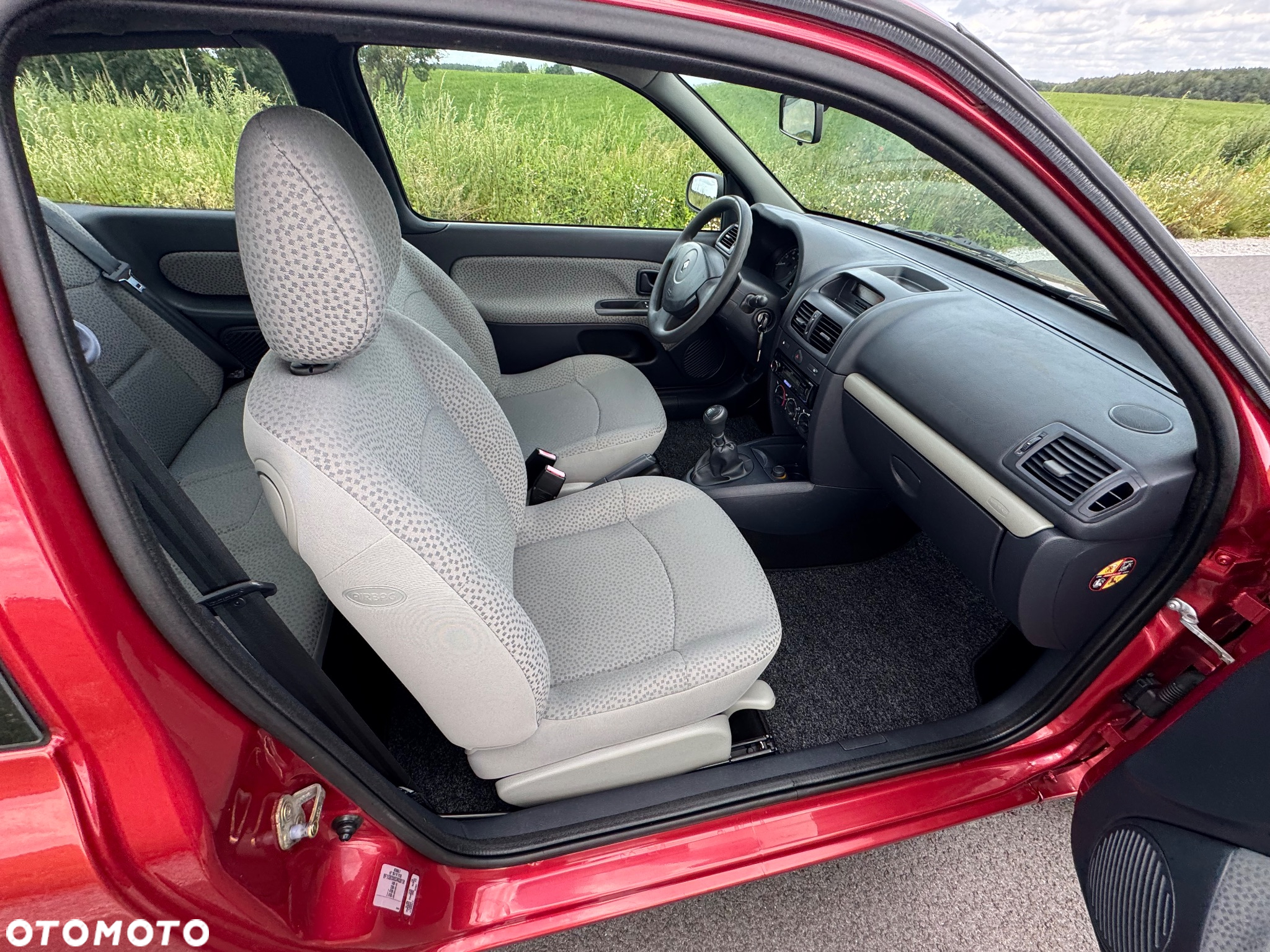 Renault Clio 1.2 16V Campus Authentique - 6