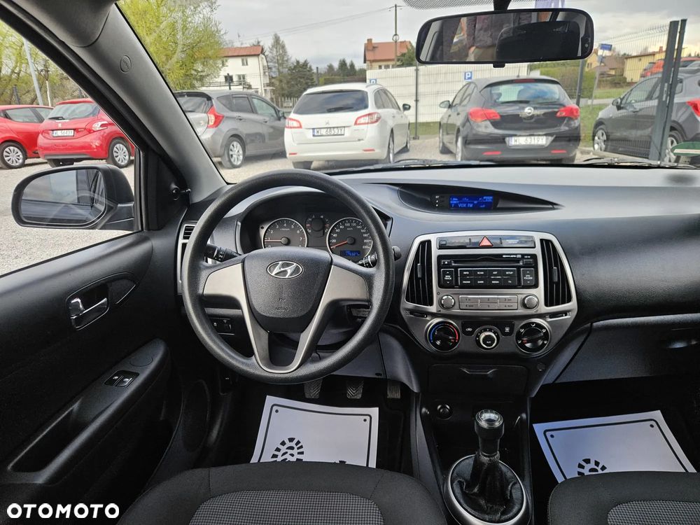 Hyundai i20 - 20