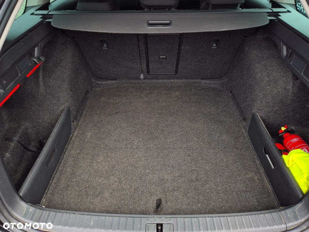 Skoda Octavia ver-1-5-tsi-e--tec-ambition-dsg - 17