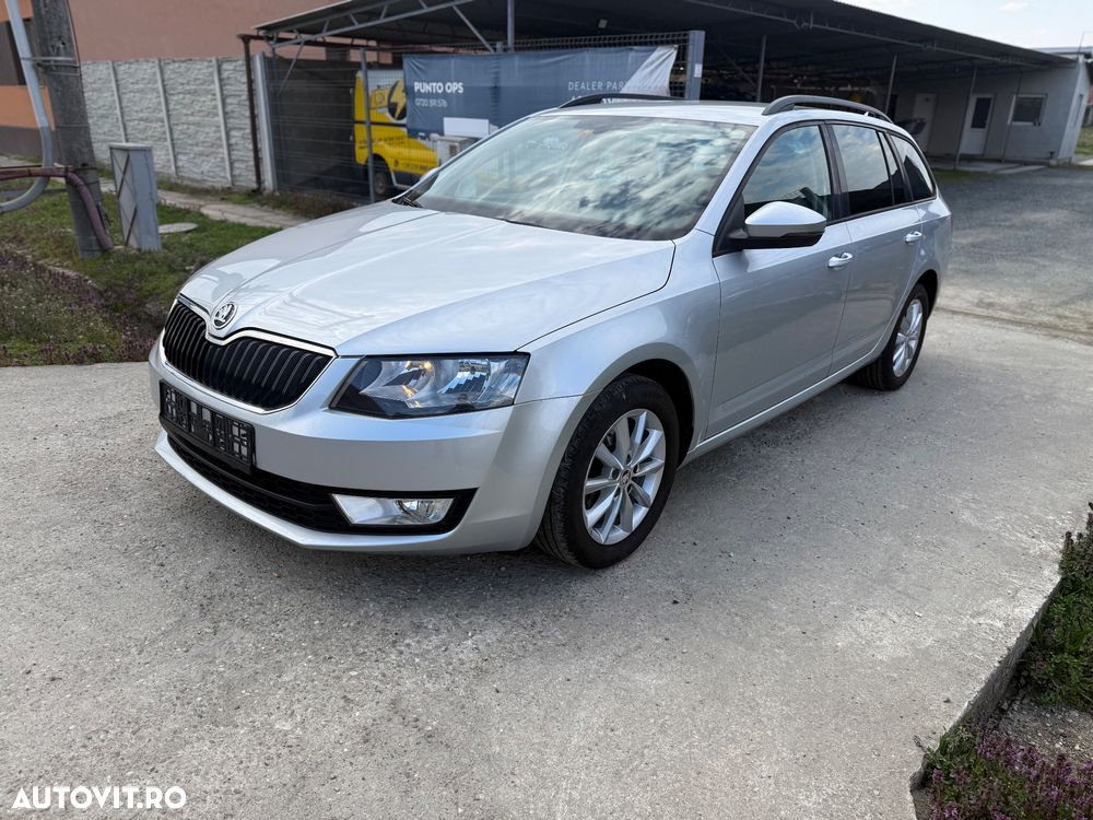 Skoda Octavia 1.6 TDI (Green tec) DSG Style - 2