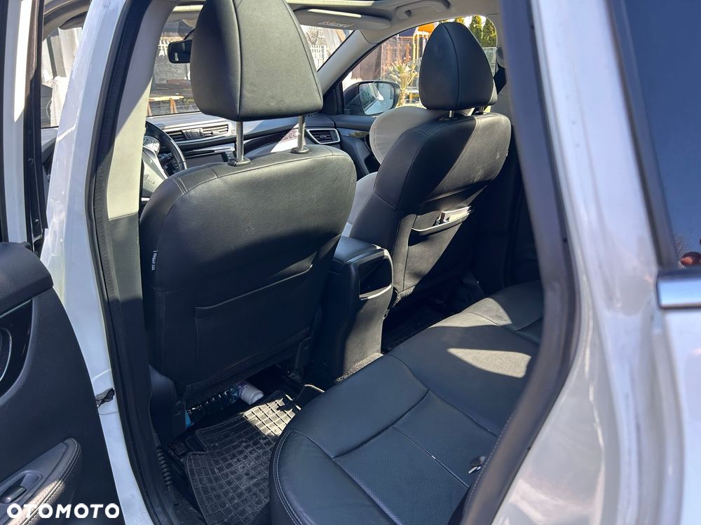 Nissan Qashqai 1.6 DCi 4x4 Tekna - 6