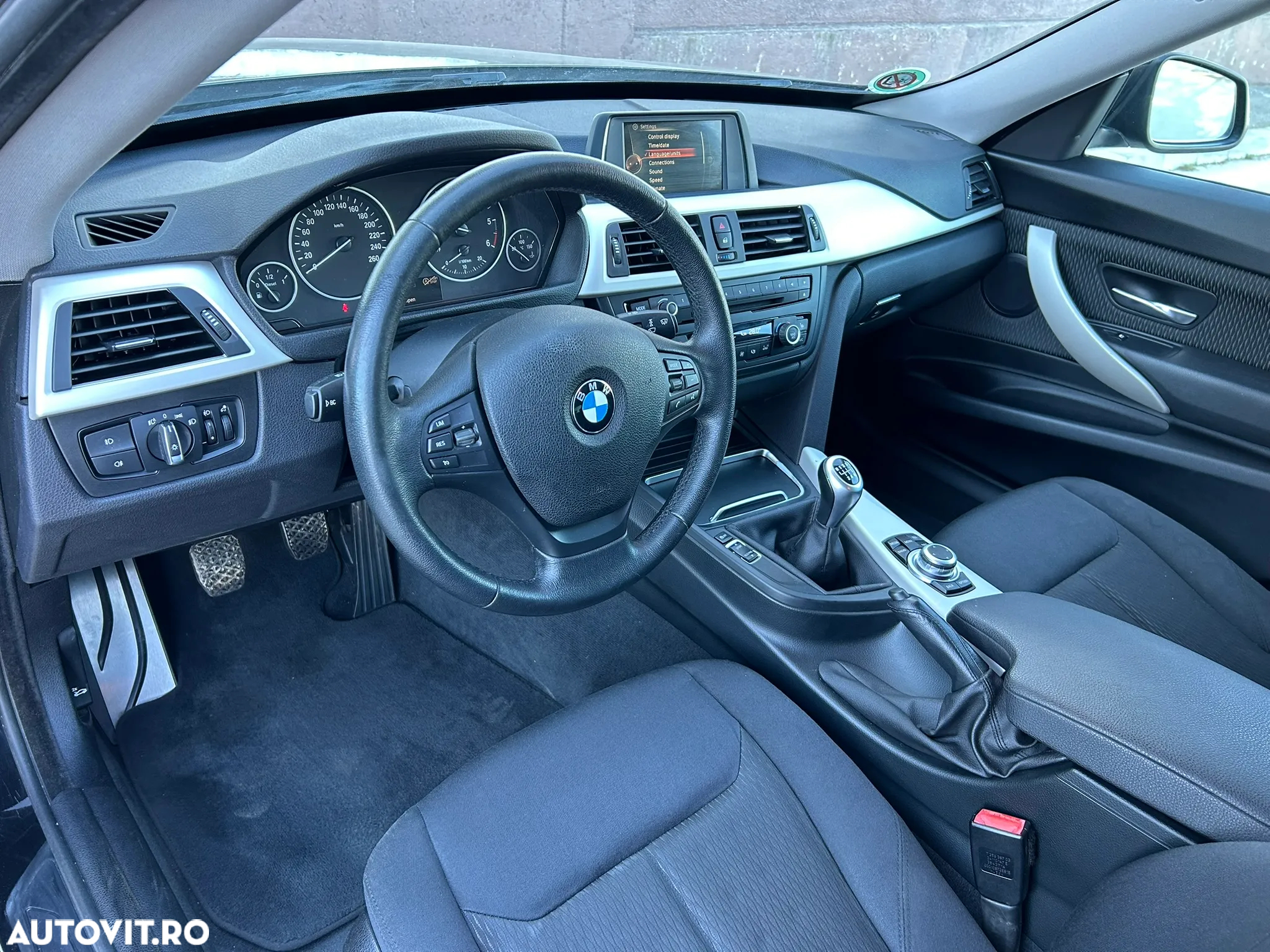BMW Seria 3 320d GT - 17