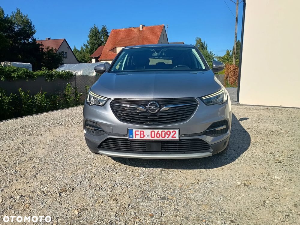 Opel Grandland X 1.2 Start/Stop Business Elegance - 2