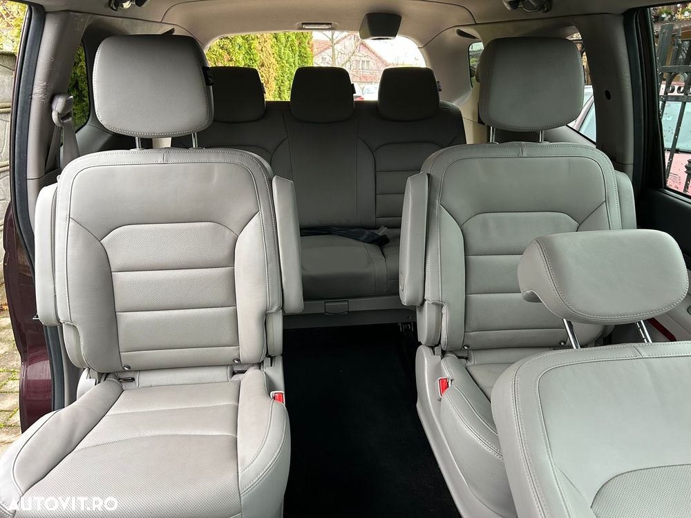 SsangYong Rodius - 6