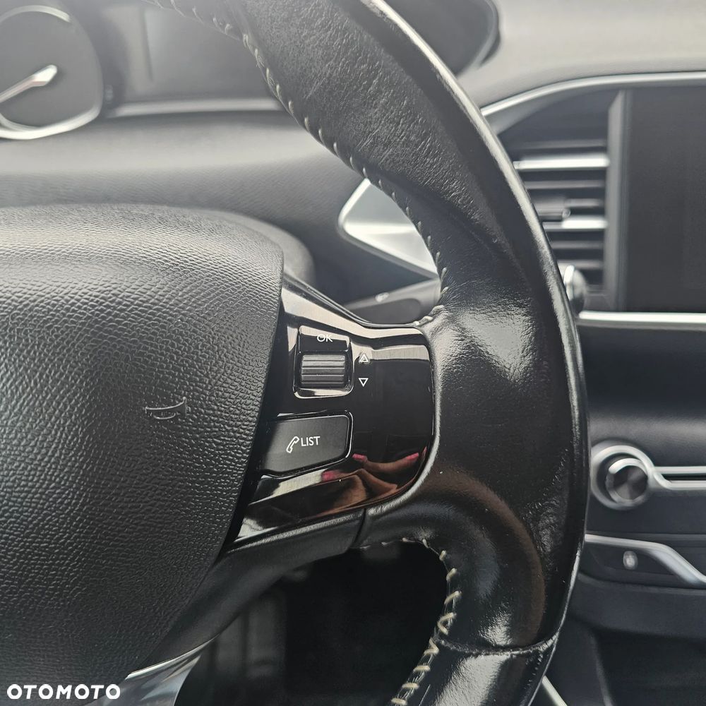 Peugeot 308 - 16
