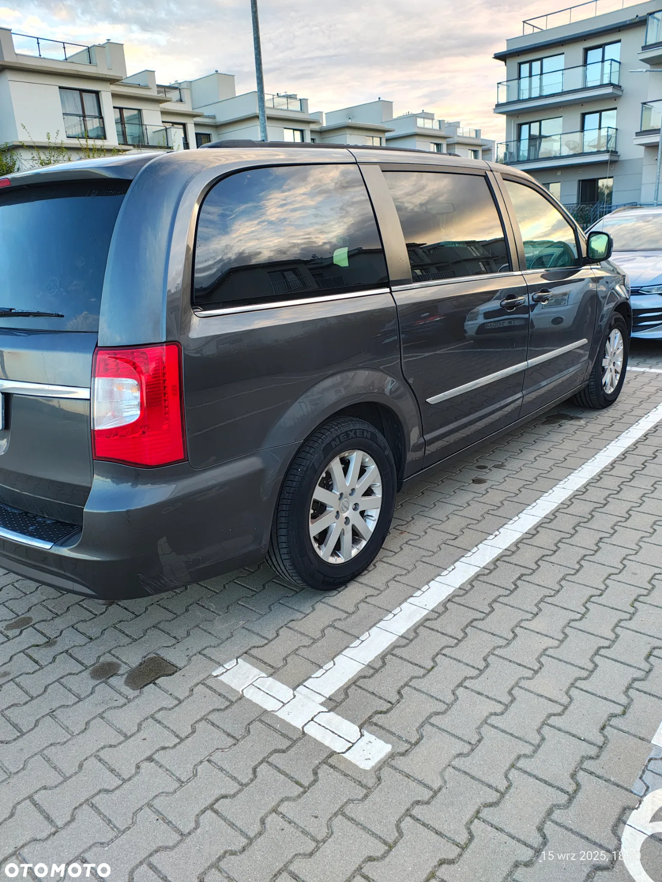Chrysler Town & Country 3.6 Touring - 6