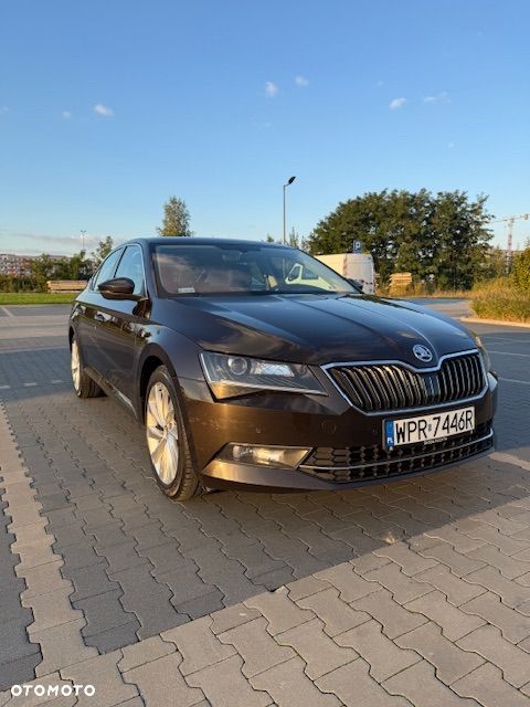 Skoda Superb 2.0 TDI 4x4 Style DSG - 8
