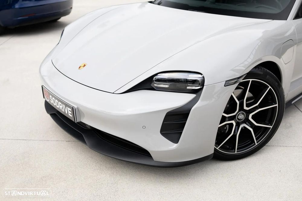 Porsche Taycan Sport Turismo - 9