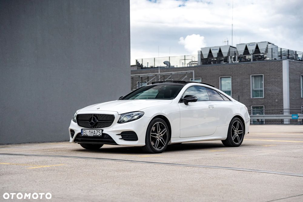 Mercedes-Benz Klasa E 220 d Coupe 4-Matic 9G-TRONIC - 6