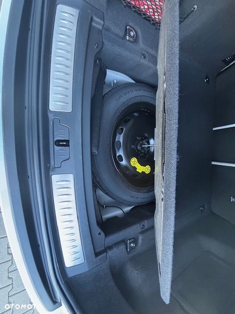 Land Rover Range Rover Velar 2.0 P250 R-Dynamic SE - 25