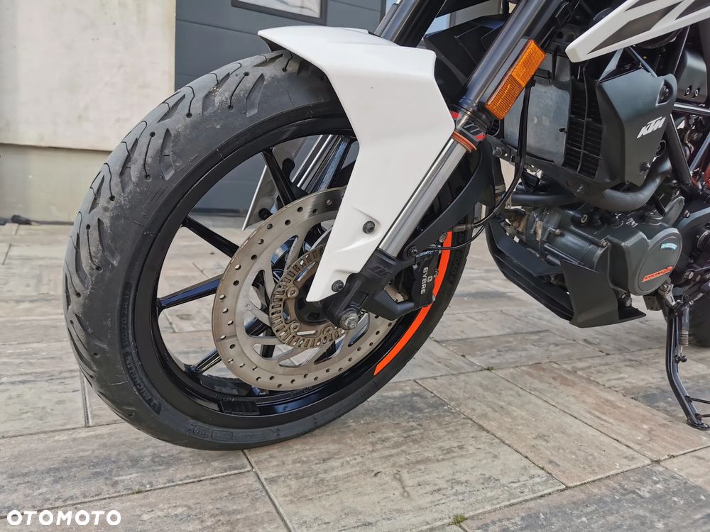 KTM Duke - 21