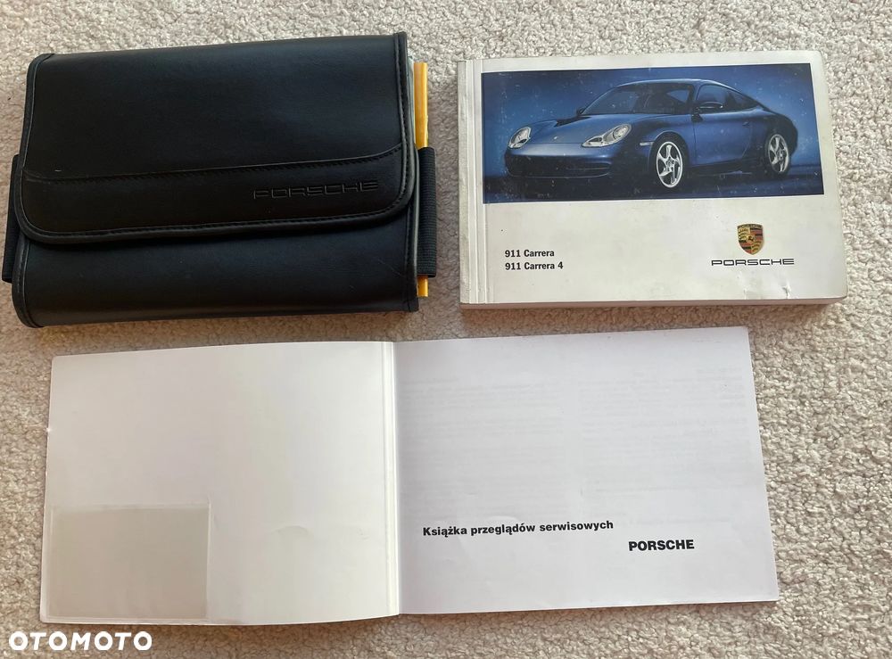 Porsche 911 Carrera 4 - 13