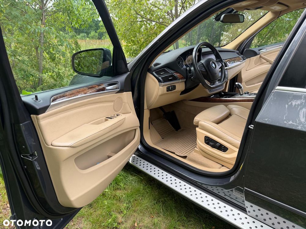 BMW X5 xDrive35i Edition Exclusive - 14