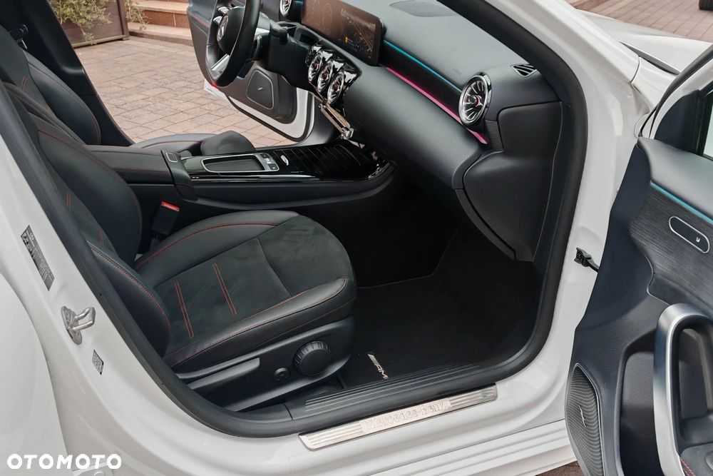 Mercedes-Benz Klasa A 220 4-Matic 7G-DCT - 10