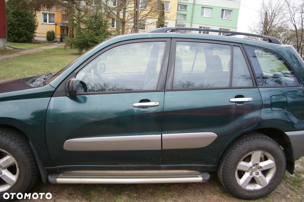 Toyota RAV4 - 4