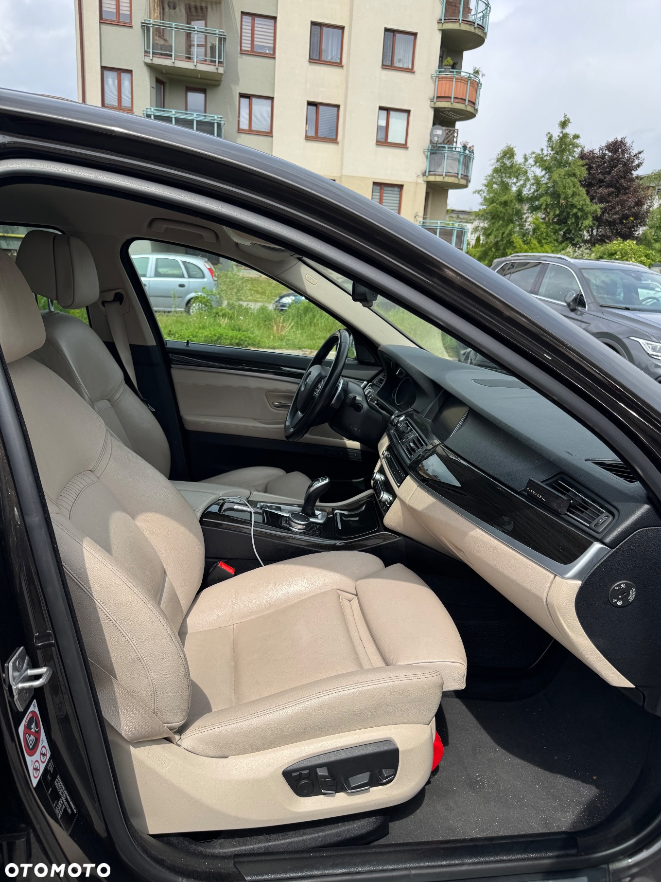 BMW Seria 5 525d xDrive Luxury Line - 13