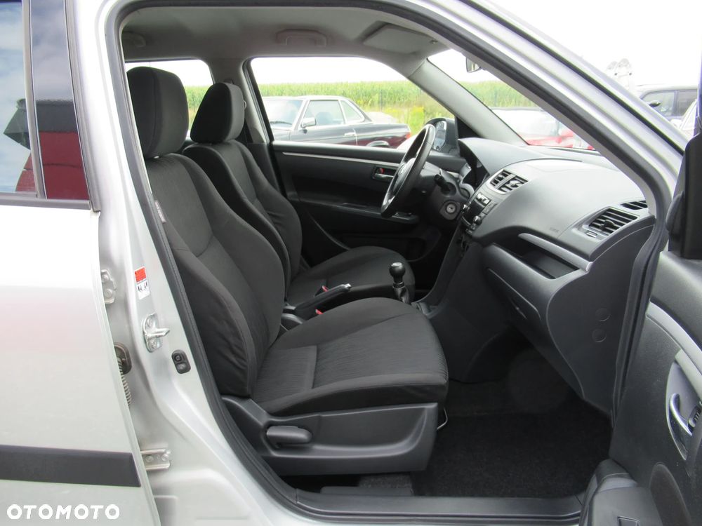 Suzuki Swift - 18