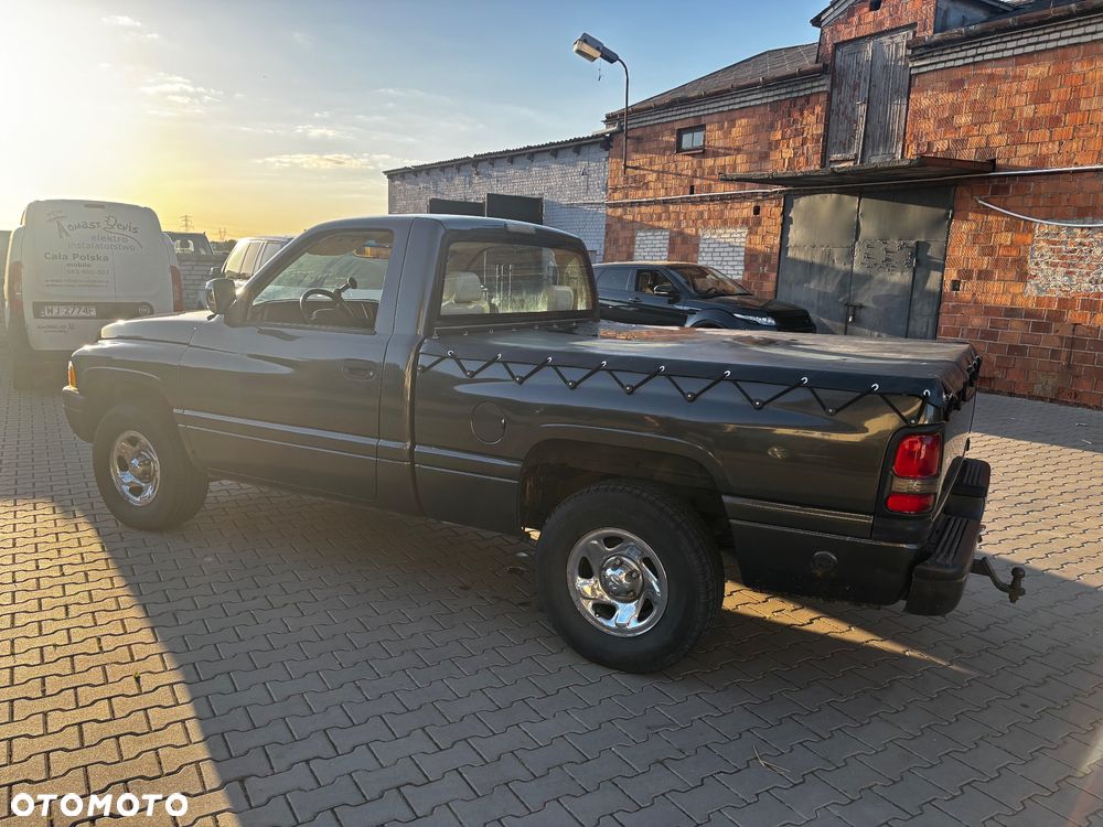 Dodge RAM 3500 5.9 - 8
