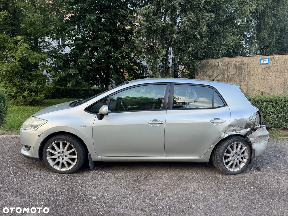 Toyota Auris - 2
