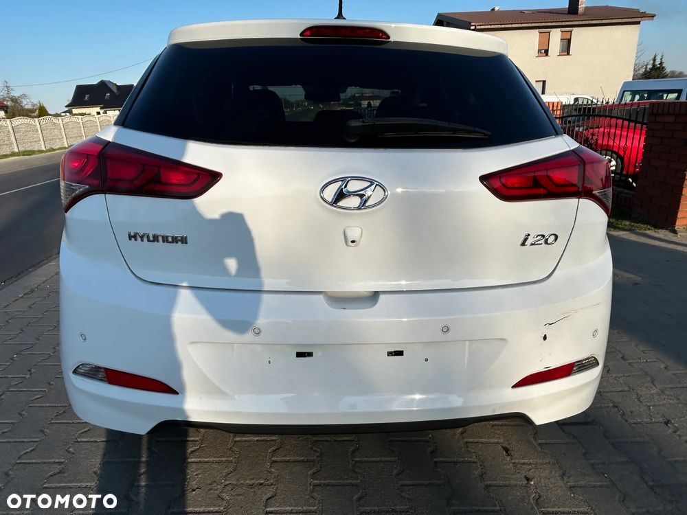 Hyundai i20 - 18