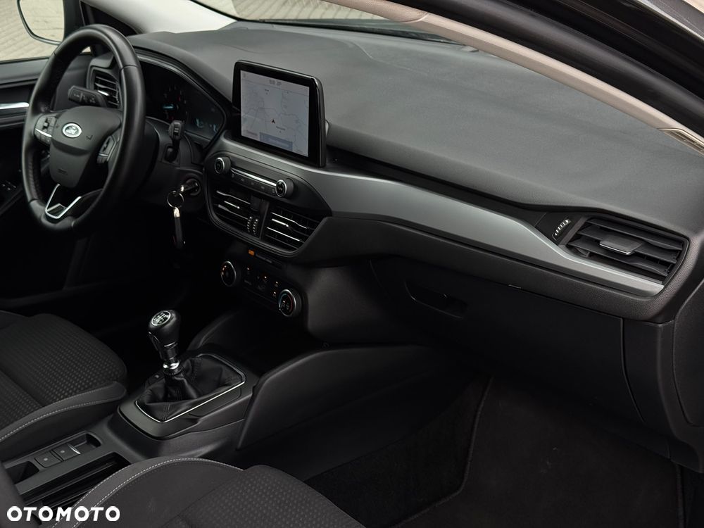 Ford Focus SW 1.0 EcoBoost Hybrid TITANIUM X - 23