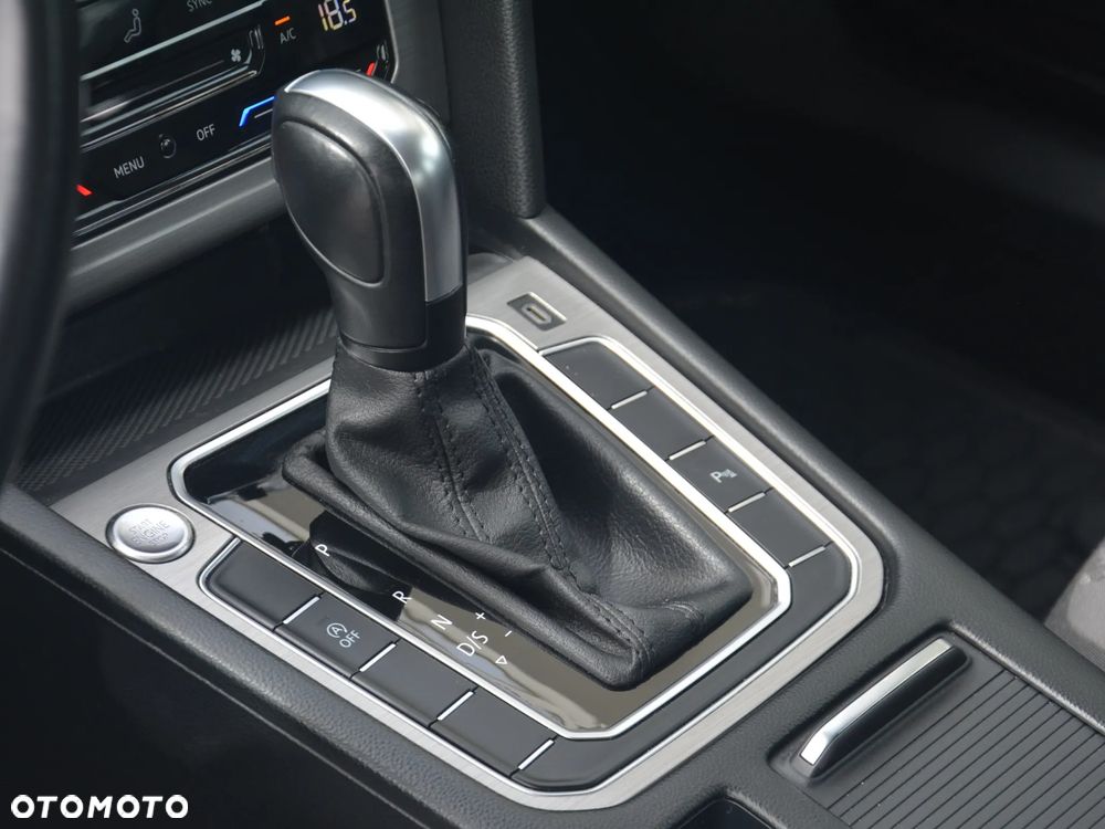 Volkswagen Passat 1.5 TSI EVO Essence DSG - 11