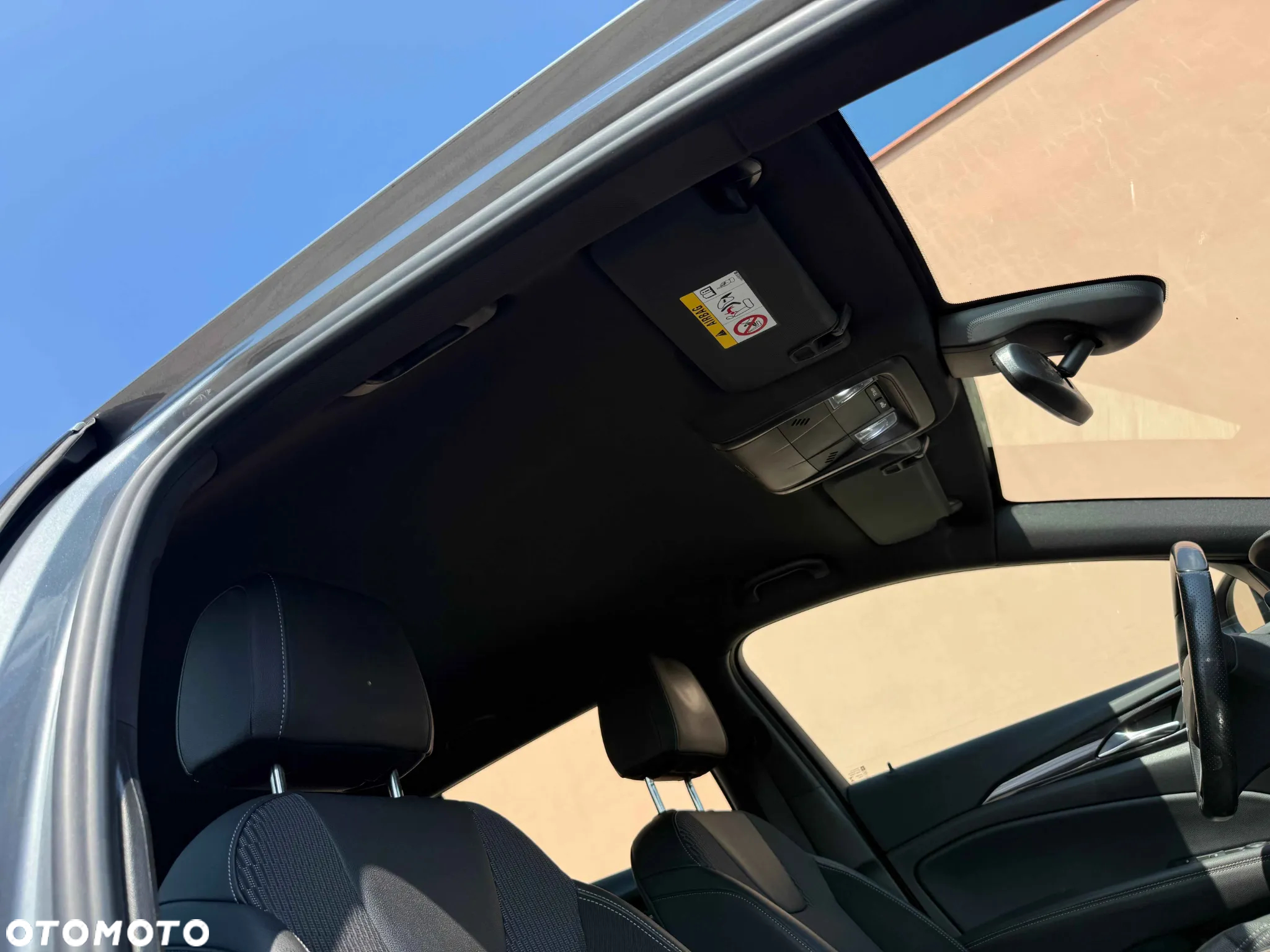 Opel Insignia - 8