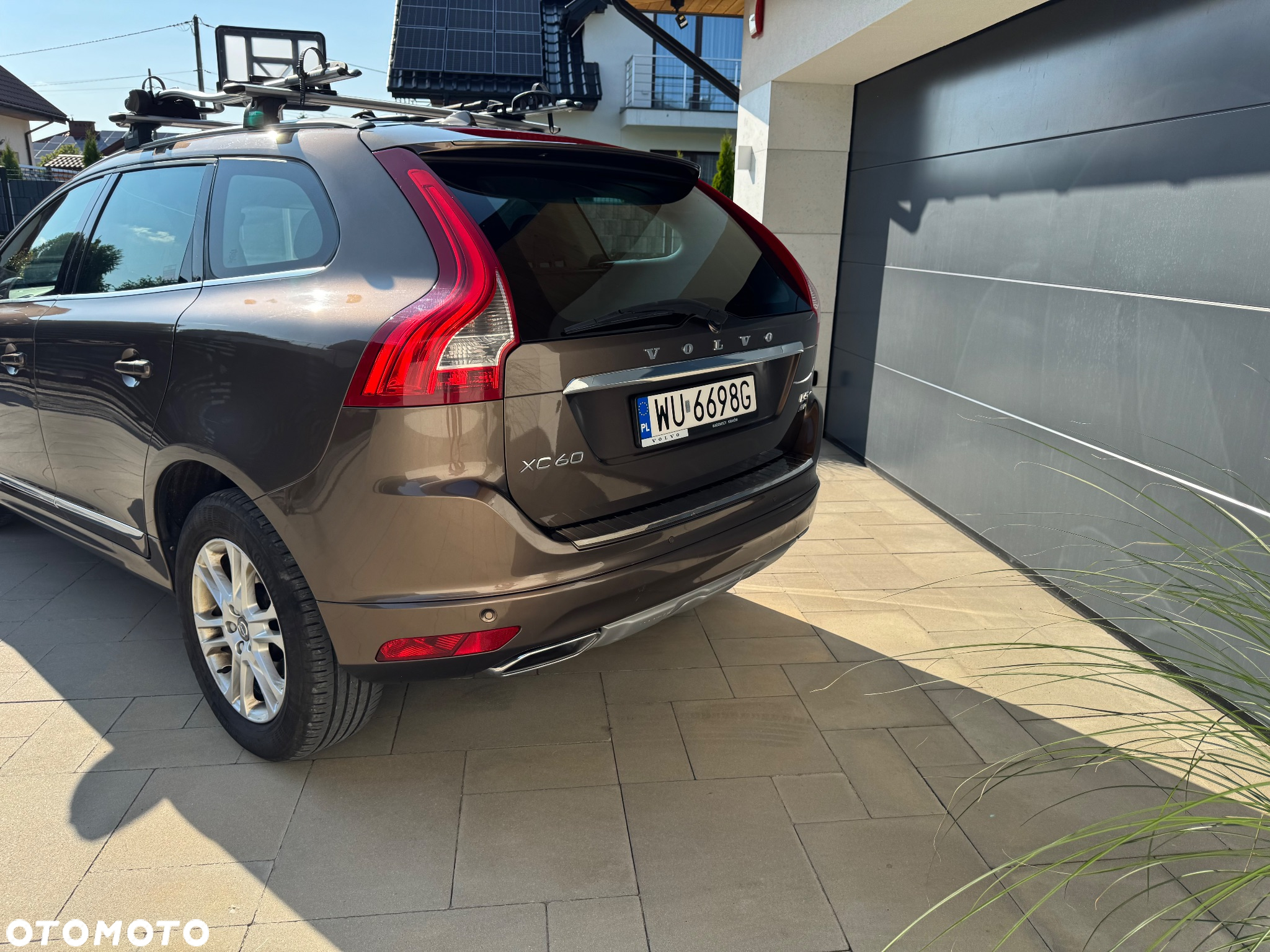 Volvo XC 60 D5 AWD Momentum - 2