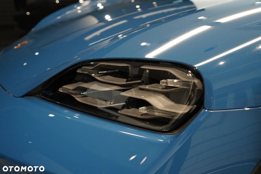 Porsche Taycan 105kWh 4 Cross Turismo - 31