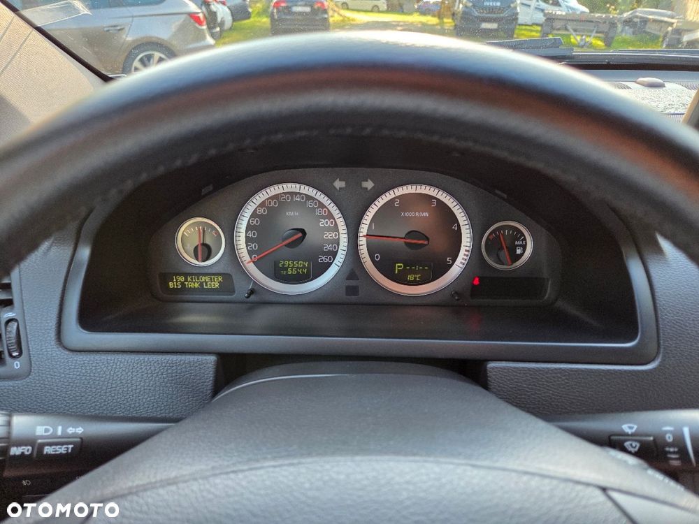 Volvo XC 90 D5 Momentum - 8