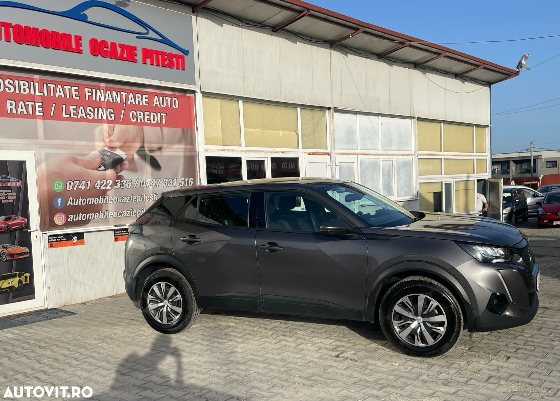 Peugeot 2008 1.5 BlueHDI 130 S&S EAT8 Allure - 4