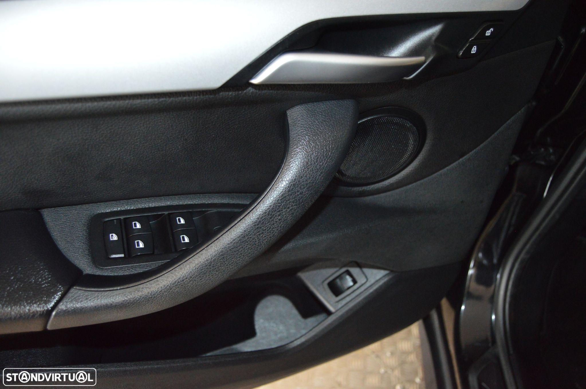BMW X1 16 d sDrive Advantage - 27