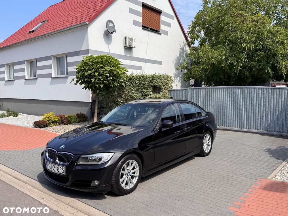BMW Seria 3 320d DPF Efficient Dynamics Edition - 1